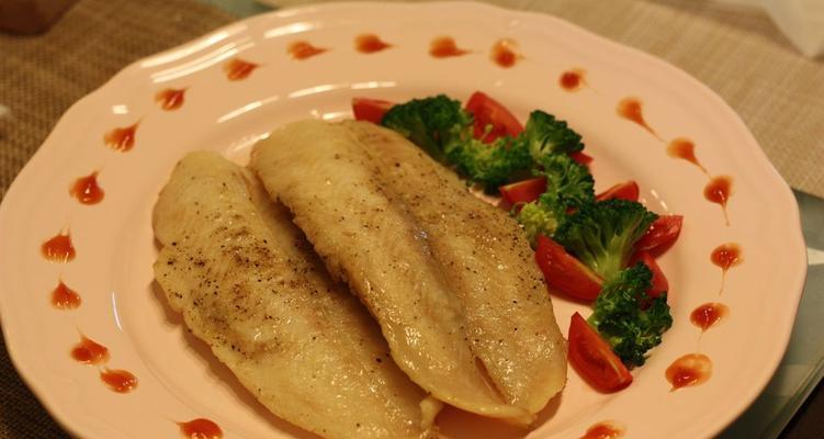 美味健康的杂蔬龙利鱼做法（以新鲜杂蔬搭配红烧龙利鱼，营养丰富又美味）