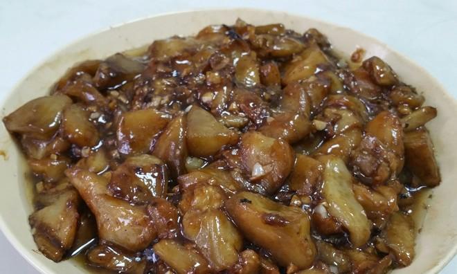 鲜香烧茄子，以鱼籽为料（用鱼籽提味，让茄子更入味）