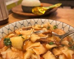 新疆汤饭的制作方法（让你在家也能品尝正宗新疆汤饭的美味）