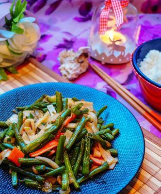 美味健康的蟹柳豆芽汤（新鲜豆芽煮汤，营养丰富的海鲜配搭）