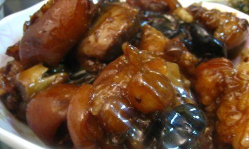 香香红烧鳊鱼的家常做法（一道口感鲜美、营养丰富的家常菜）