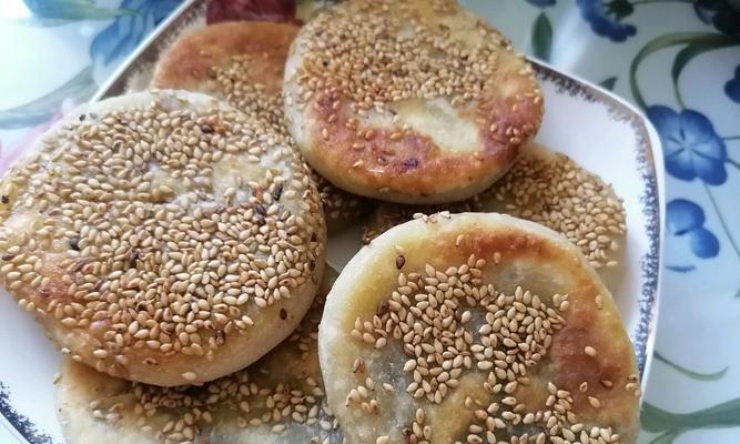 自制香酥芝麻饼干的做法（材料简单，美味可口，自己动手做，更健康）