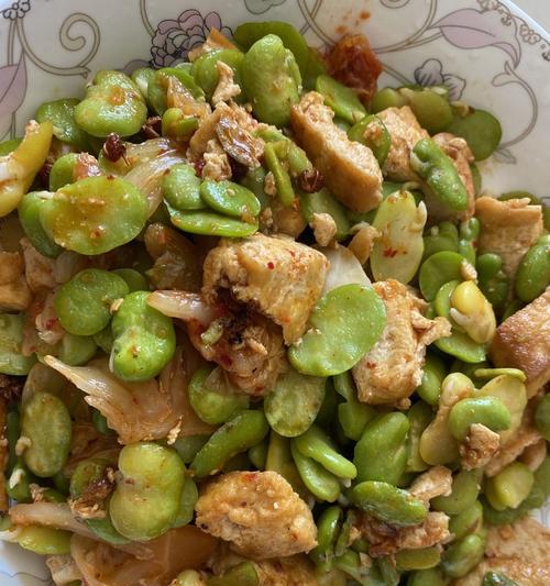 香酥兰花豆蚕豆，炸香美味（美食）