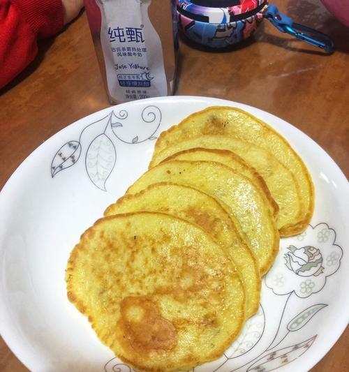 香蕉火龙果鸡蛋饼的制作方法（健康营养的美味早餐）