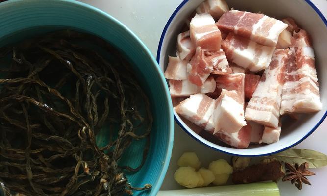 五花肉炖豆角（家常做法）