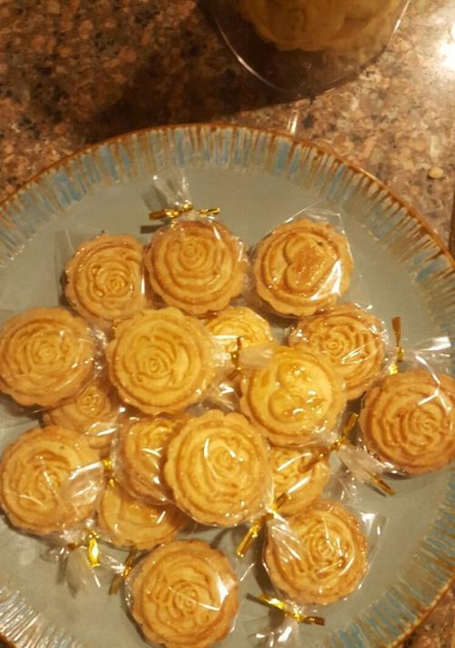 桃酥酥饼的制作方法详解（用最简单的材料做出美味的传统小点心）