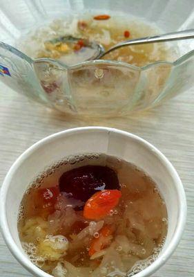 桃胶银耳蔓越莓糖水的制作方法（健康美味）