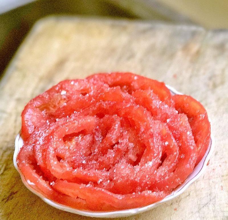 甜美口感，香甜爽口的糖渍西红柿的制作方法（享受果蔬甜蜜时刻）
