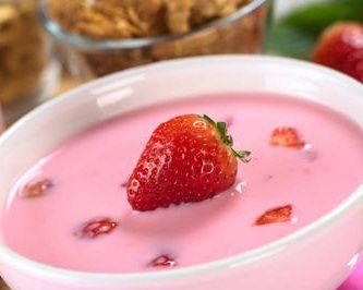 健康美味，自制酸奶草莓大果粒（15个步骤教你打造口感的自制酸奶草莓大果粒）