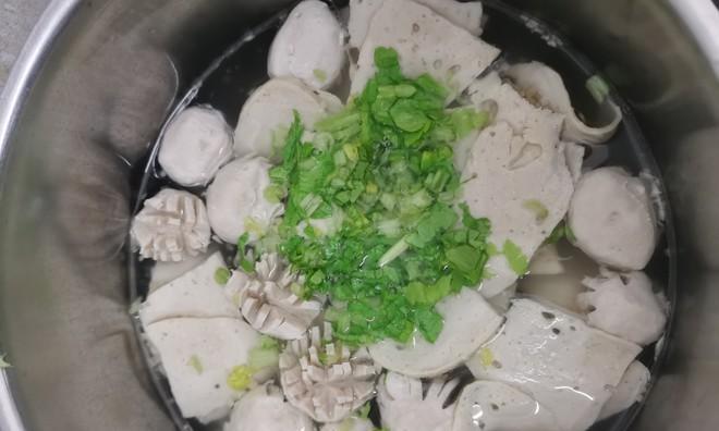 酸萝卜泡菜肉丸汤（家庭厨房也能轻松做出的韩式口味）