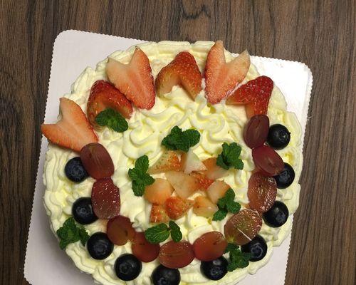 手工制作水果缤纷蛋糕，让你大开眼界（用新鲜水果点缀）