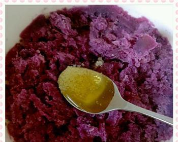 双色紫薯枸杞手撕吐司面包的做法（用紫色食材制作营养美味的手撕面包）