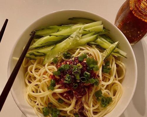 一道夏日必备的健康美食（一道夏日必备的健康美食）