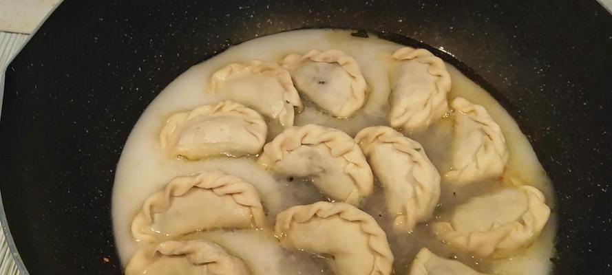白菜香菇水饺的制作方法（一道美味营养的手工水饺）