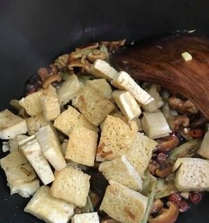 香菇豆腐的制作方法（家庭美食的新选择）