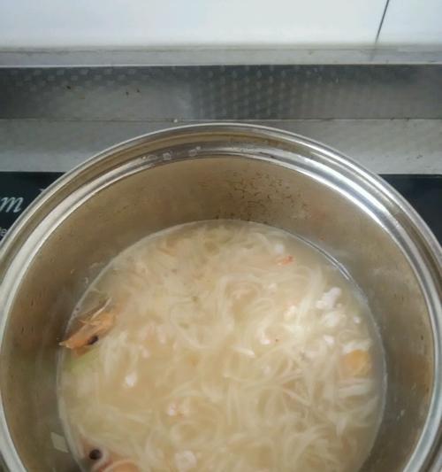 鲜虾面的制作方法（让你在家也能尝到餐厅级别的美味）