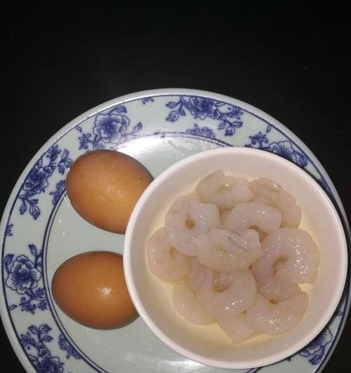 菠菜虾仁蒸蛋的美味做法（轻松学会家常菜）