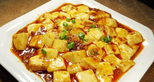 鲜美豆腐小炒——以鱼子肉沫为主料的佳肴（豆腐细嫩）