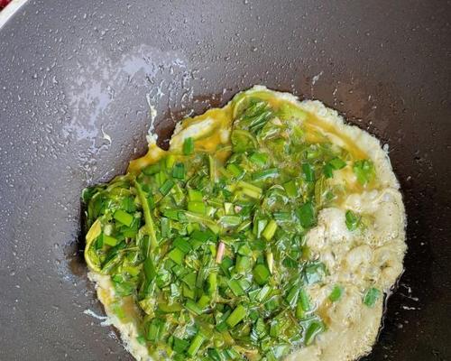 香椿鸡蛋煎豆腐的做法（一道简单又美味的家常菜）