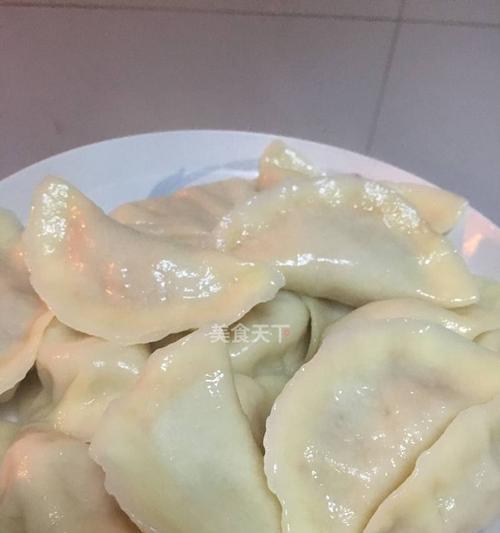 如何制作美味的娃娃菜肉馅饺子（掌握制作娃娃菜肉馅饺子的步骤与技巧）