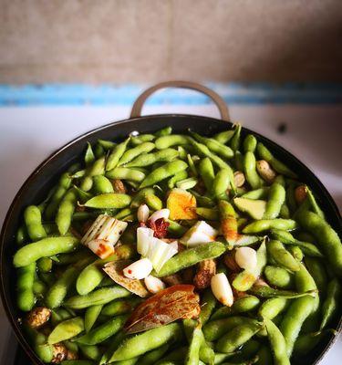 蒜香毛豆的制作方法（家常美食的做法分享）