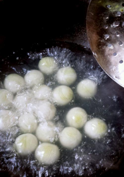 手工豆沙汤圆制作教程（传统美食）