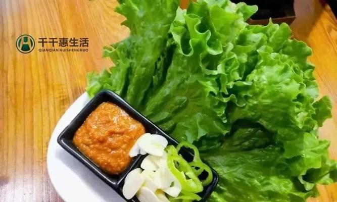 美味又健康的时蔬培根生菜卷（让你爱上素食的口感）