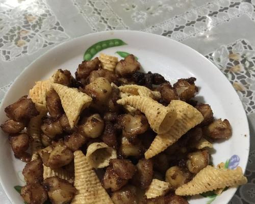 美味三丁孜然鸡脆骨（自制餐桌上的香气飘逸）