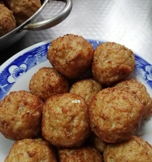 家常美食，肉圆白萝卜汤（营养美味）