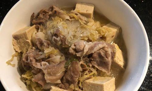 美食天堂——肉燕炖粉条的做法（传统美食）