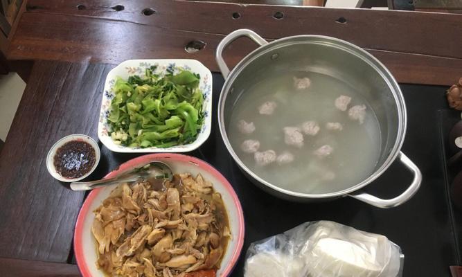 家常做法大全（肉丸、苦瓜、豆腐三味融合）