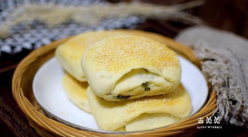 用肉酥烤饼做出美味佳肴（掌握制作方法）