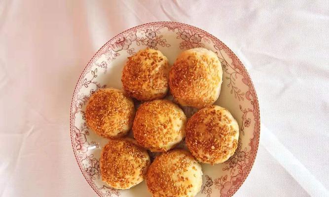 肉松烙饼，美味轻松自制（15个步骤教你轻松制作美味肉松烙饼）