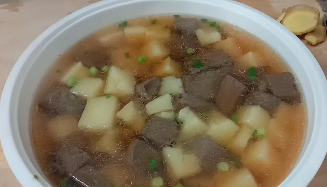 美味又健康的肉丝豆腐猪血汤（家常菜谱教程分享）